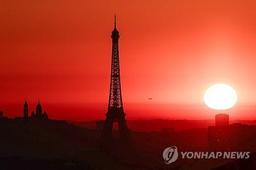 에펠탑 보러 왔는데…파리 폭염에 관광객 입장 금지령
