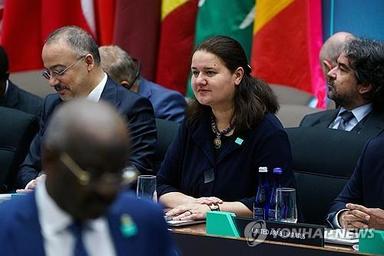 "젤렌스키, 트럼프 통화하며 '친민주당' 주미대사 경질 약속"