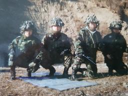 [삶] "병역 의무 불공정…월급 400만원 여성모병제 하자"