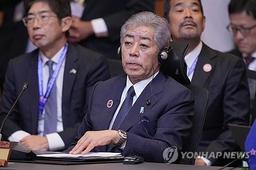 日외무상 "일본인 3명 전세기로 韓 도착…韓측 협력에 감사"