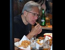 [샷!] GPU엔 치맥이지…천송이에서 젠슨황까지