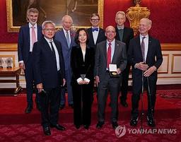 AI 대부들 "AI, 많은 업무서 이미 인간 능가해"