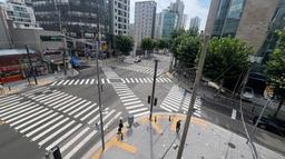 '대각선 횡단보도'로 교통사고 18% 줄어…보행자 안전·편의↑