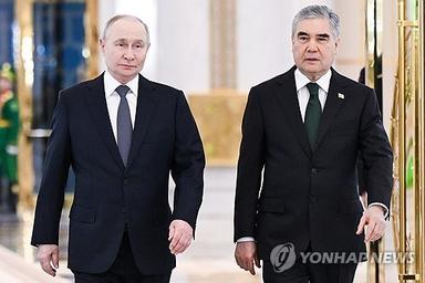 푸틴, '중립국 선언 30주년' 투르크멘 방문…최고지도자 만나