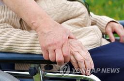 65세 이상 장애인 40%는 홀로 거주…'사회적 고립도' 1.7배