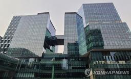 카카오, 계열사 두 자릿수 눈앞…AI·톡 집중 개편