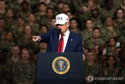 트럼프, 일본서 '동맹 황금시대' 확인…안보보다 경제 집중(종합)