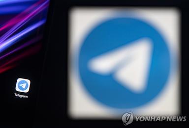 '누드사진 생성' AI 도구에 피해 잇달아…美 10대 여학생 소송