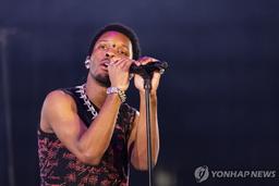 美가수 데이비드 명의 차 트렁크에서 10대 소녀 시신 발견