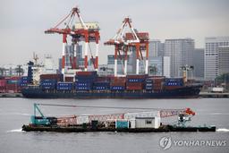 日, 관세에 10월 대미 무역흑자 34%↓…대미 수출 7개월째 감소