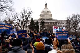 "정부가 공격"…'140만명 무급' 셧다운에 미 공무원 분노 들불