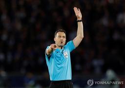 토트넘-맨유 유로파 결승 주심에 승부조작 징계 전력 독일 심판