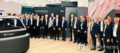 LG그룹 사장단, 일본 혼다 본사 총출동…'전장 세일즈' 속도
