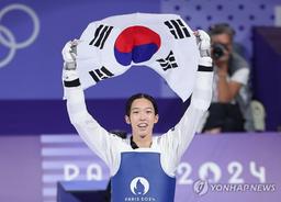 바쿠 악몽 씻는다…한국 태권도, 세계선수권 남녀 동반우승 도전