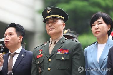'채상병 외압' 폭로 박정훈 대령, 오후 특검 참고인조사…尹겨냥(종합)
