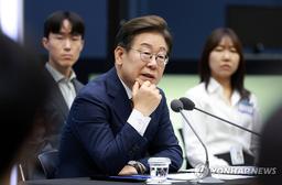 李대통령 "주식을 부동산 버금가는 투자수단으로…배당촉진 제도 준비"