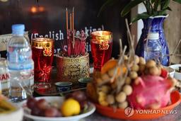 '캄보디아서 고문 후 피살' 한국인 대학생 부검팀, 사원 도착