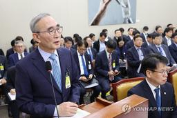 해킹 사태에 좌초된 KT…새 리더는 '낙하산' 막을까