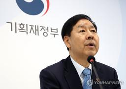 구윤철 "국민연금 뉴프레임워크 논의…환율 동원, 결코 아니다"