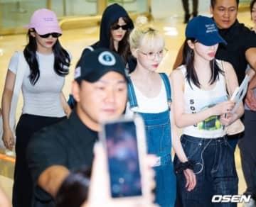 【PHOTO】aespa、ファンサイン会を終えて中国から韓国へ…空港にファン殺到