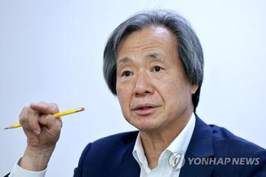 [인터뷰] 정기석 "이번 겨울이 엔데믹 좌우…방역담당자들 이동 말아야"